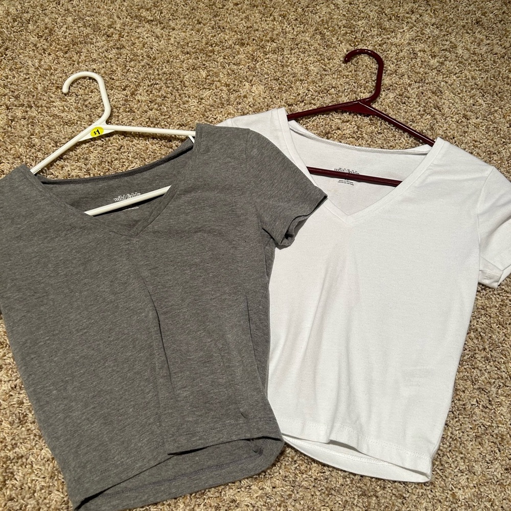 basic crop top bundle - Picture 1 of 2